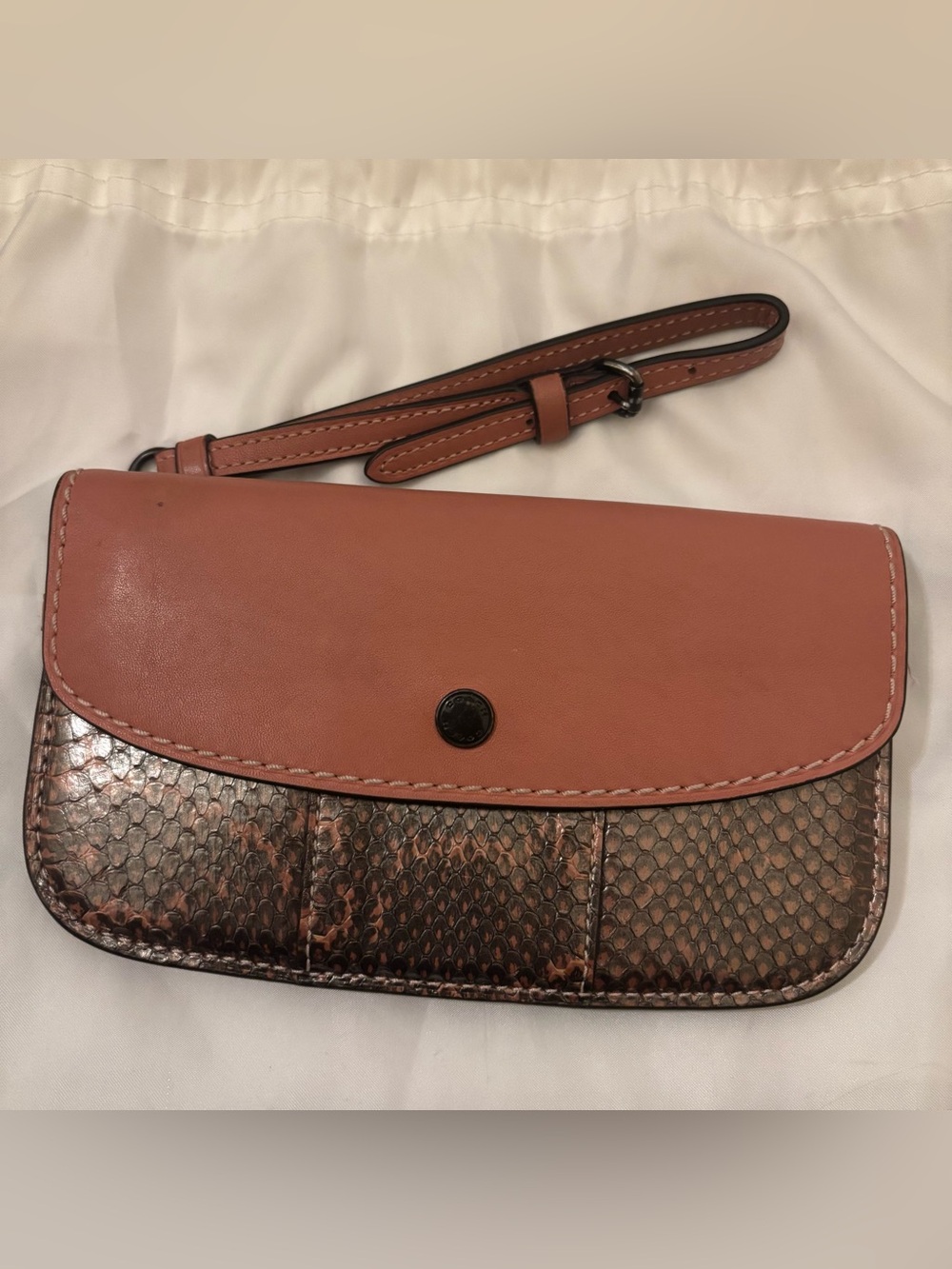 Coach pink genuine glovetanned leather snakeskin wallet purse clutch wristlet